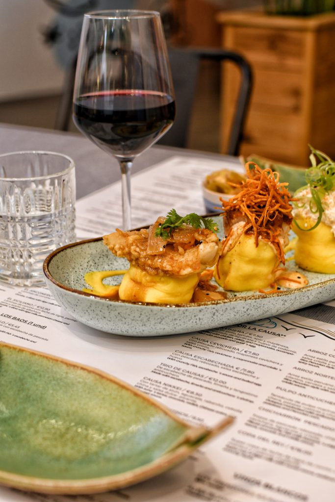 acero Río arriba Médula ósea cevicheria barra peruana Azul desagüe barrera