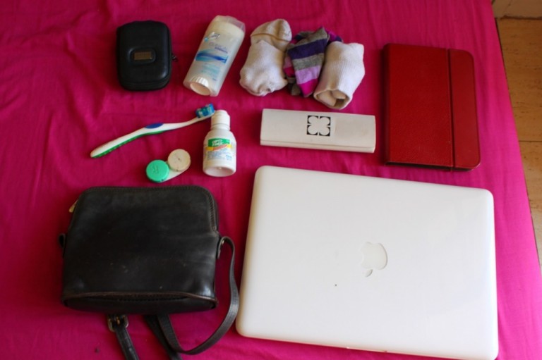 How to Pack a CarryOn Bag for a Ryanair Flight Barcelona Blonde