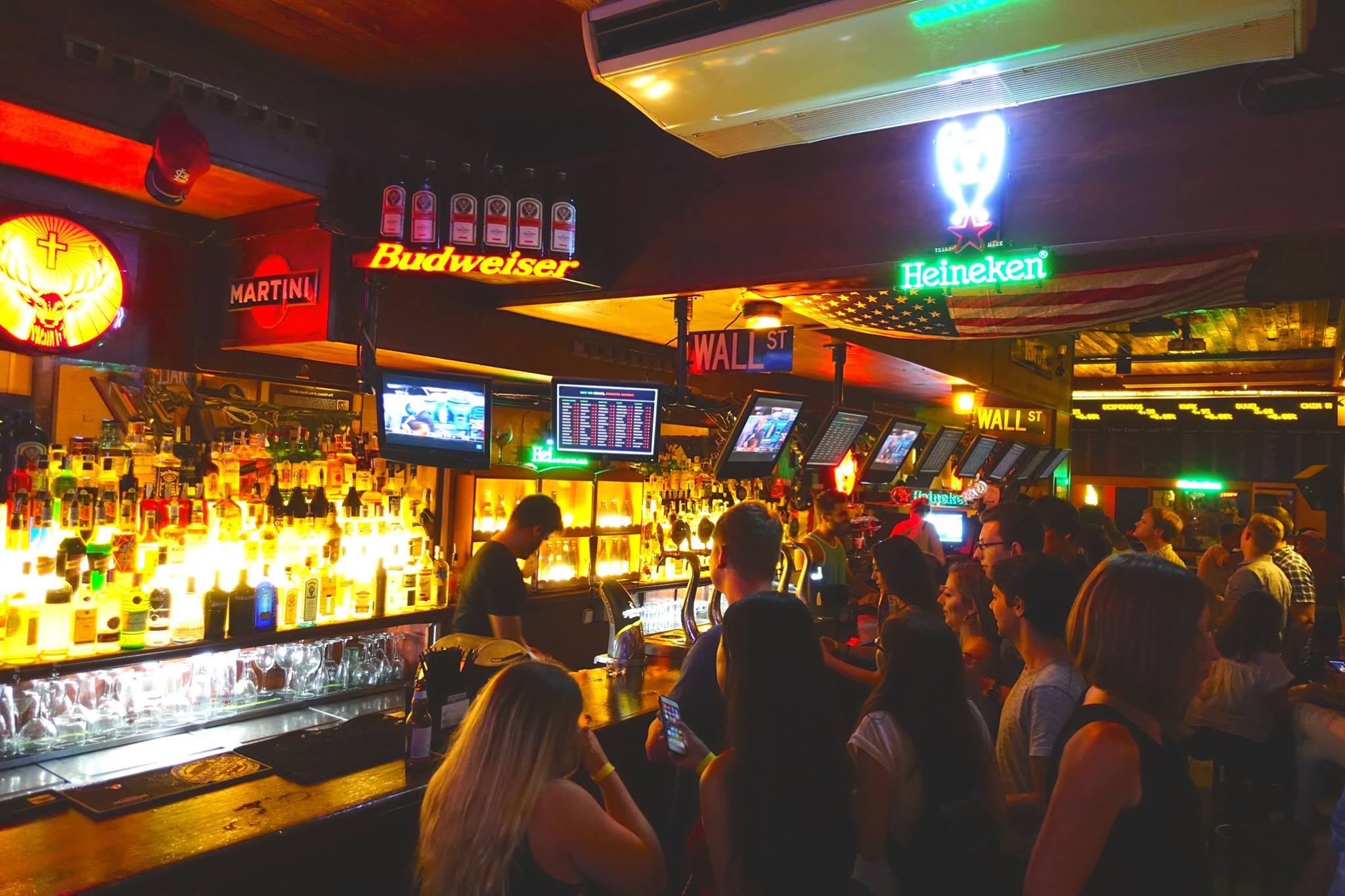 Bar Highlights in Barcelona 3 Unique Places to Start a Night Out in