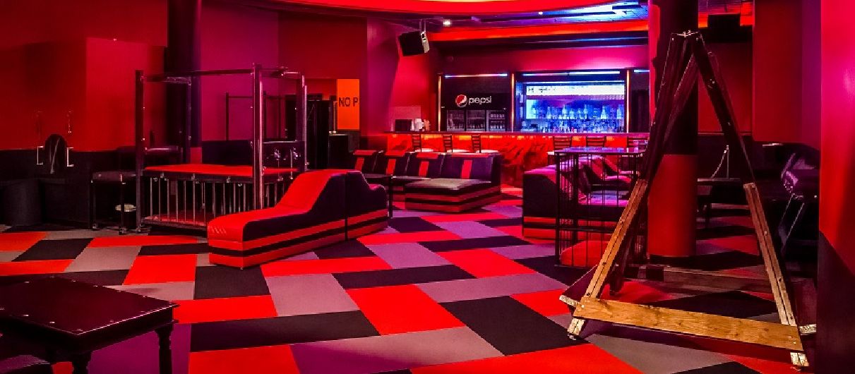 Top 10 Best Strip Clubs In Toronto Barcode