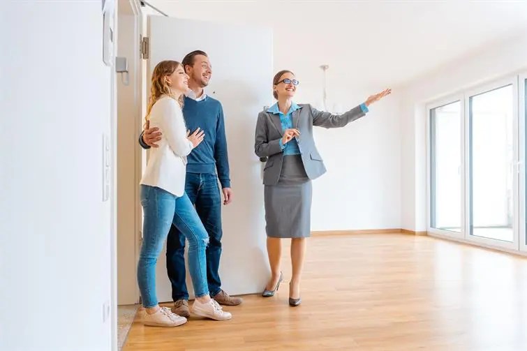 When Is the Best Time to Move into an Apartment? Bare Foots World