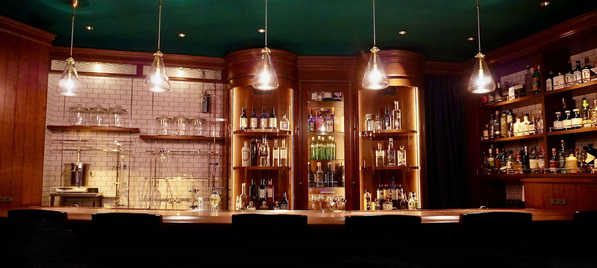 BAR JUNIPER Trinity 大阪・天満橋のジンを主としたカクテルバーです