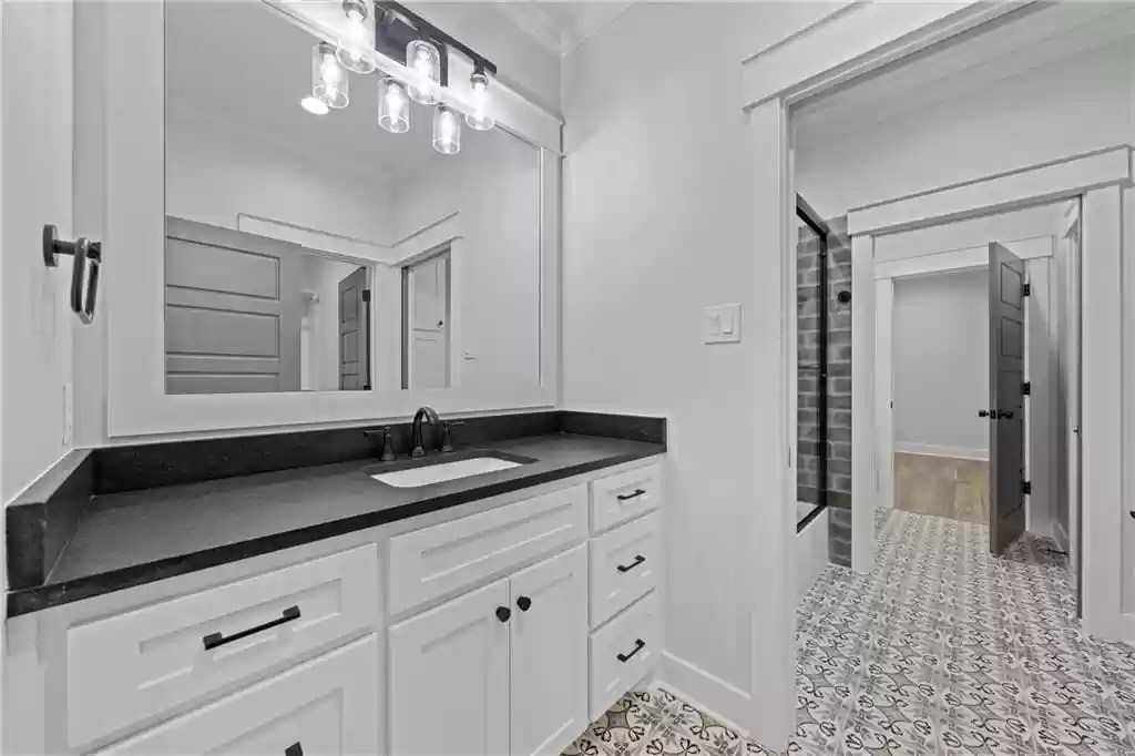 210 Pamela Ave, Chalk Bluff, TX 76705