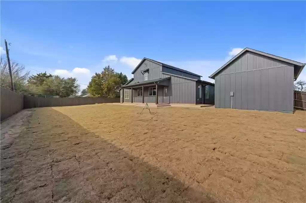 210 Pamela Ave, Chalk Bluff, TX 76705