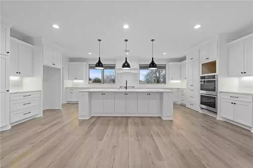 210 Pamela Ave, Chalk Bluff, TX 76705