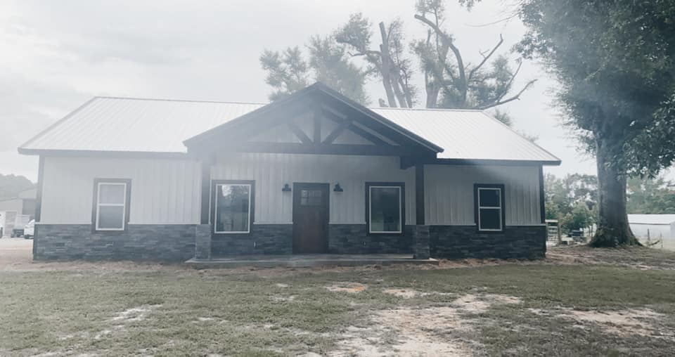 9 Best White Barndominiums Builds To Inspire You