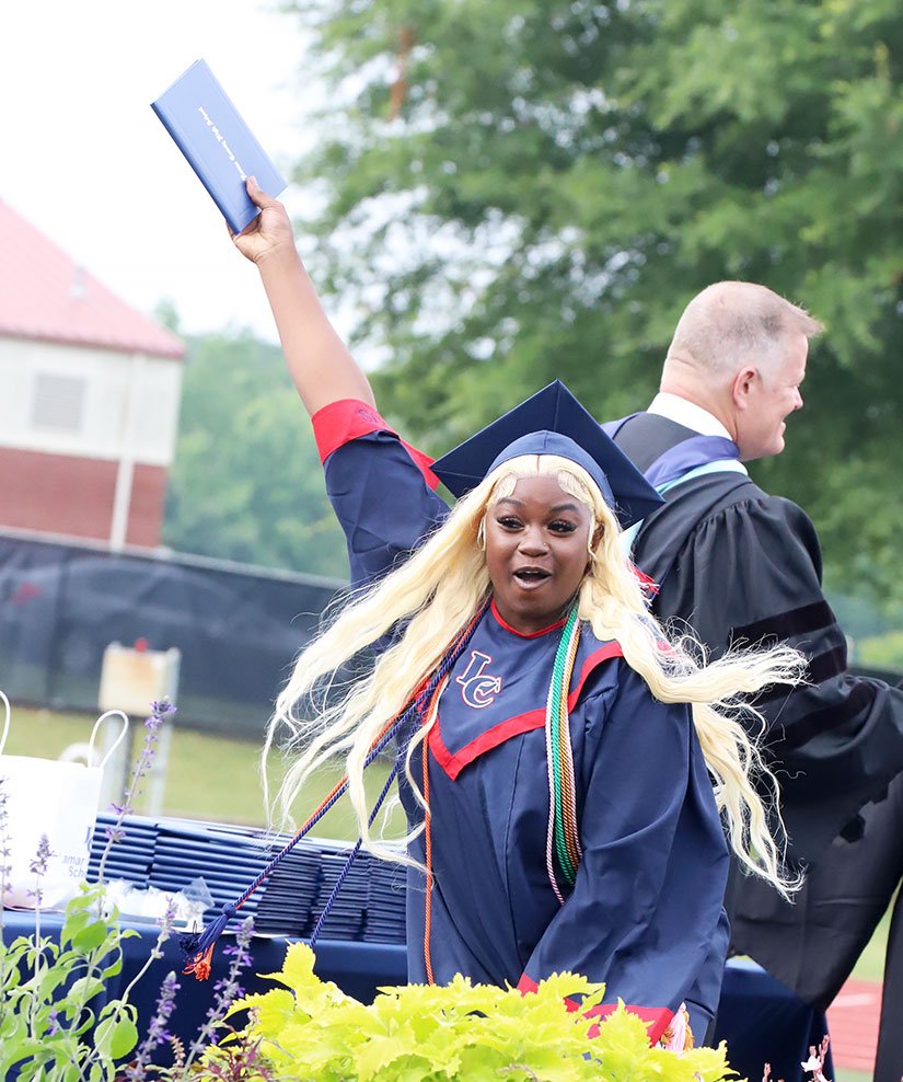 Page 2 of 390 Official site of The Herald