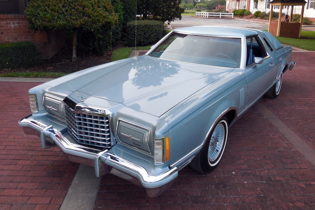 Beautiful Blue 1978 Ford Thunderbird