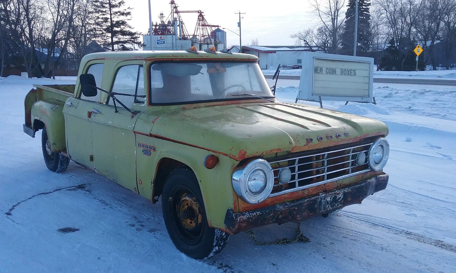 Working Classic 1967 Dodge D200 Crew Cab