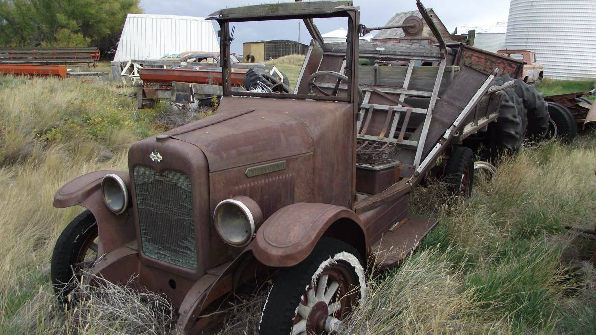 Calendar Worthy! Group of Montana Cars For Sale