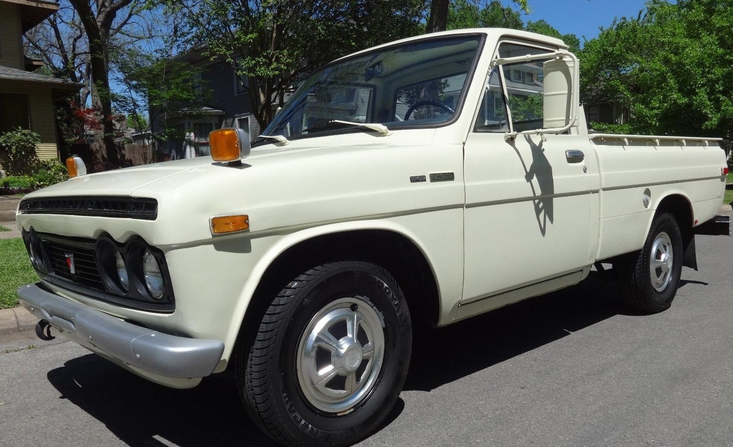 Everything’s Dry in Texas 1970 Toyota Hilux Barn Finds