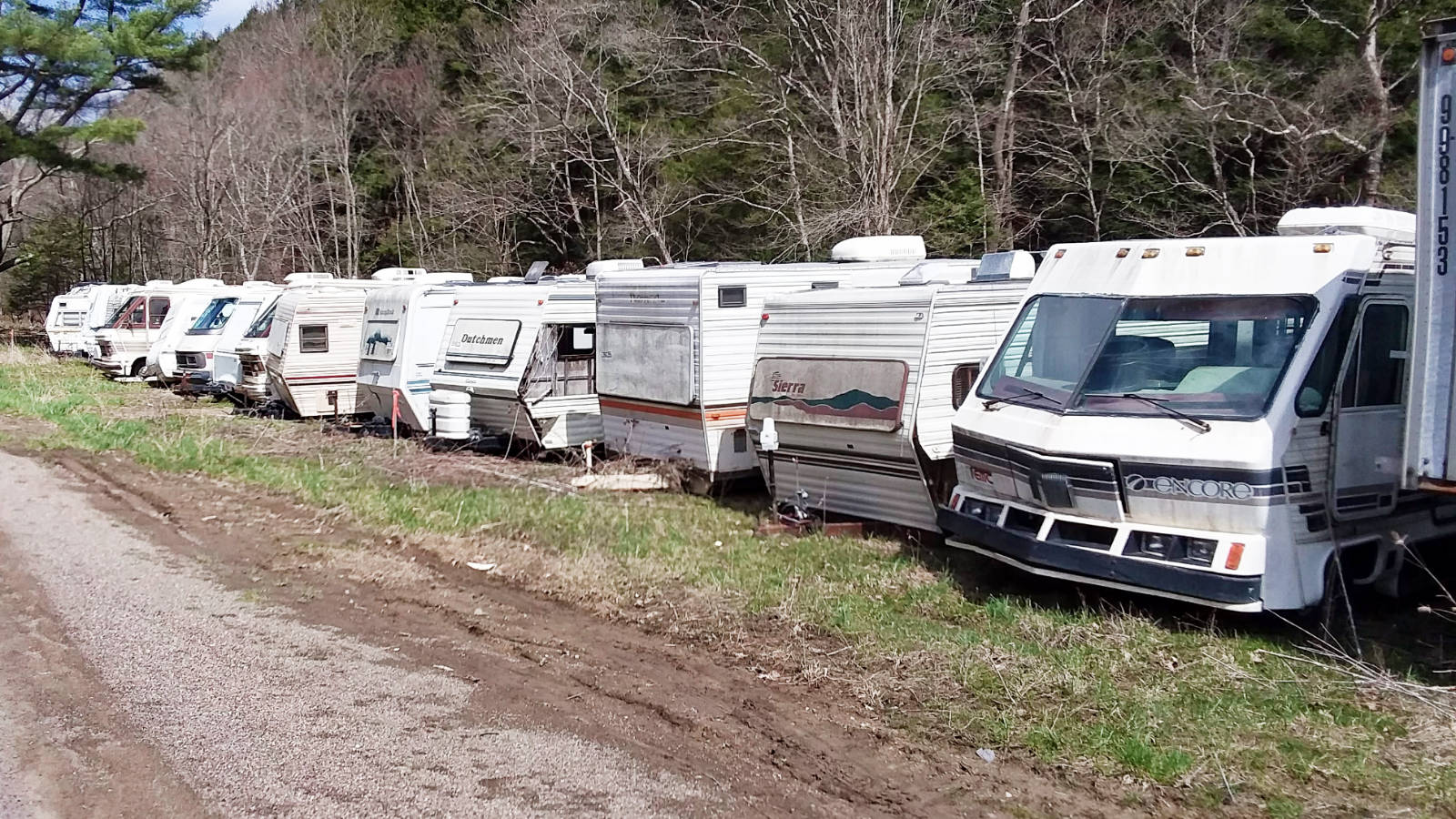 Roadside Junkyard RVs Barn Finds