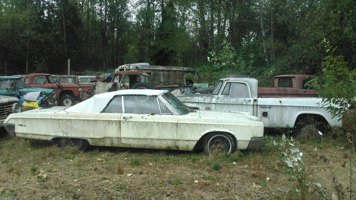 Wrecking Yard Sale! 160 Mopar Cars, Trucks and More! Barn Finds