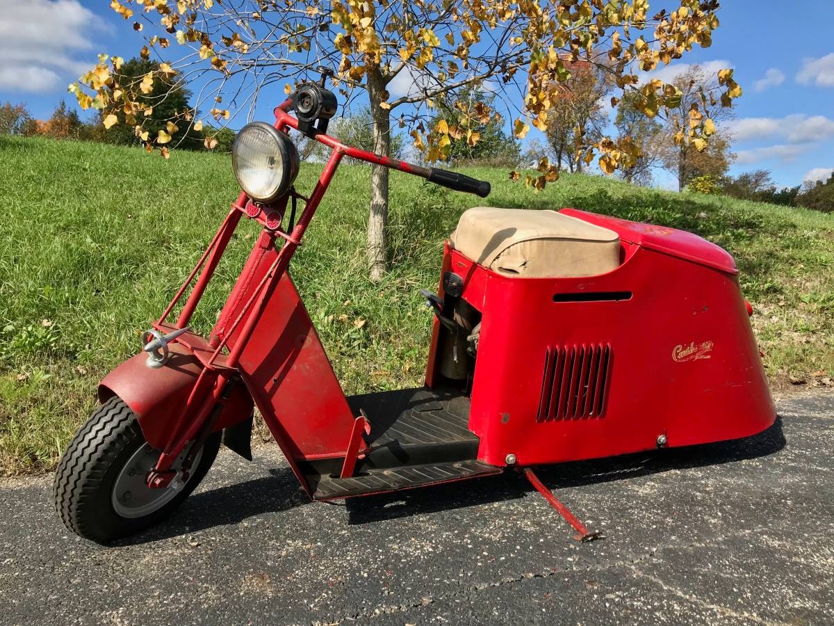 Barn Fresh StepThrough 1946 Cushman Series 50 Barn Finds