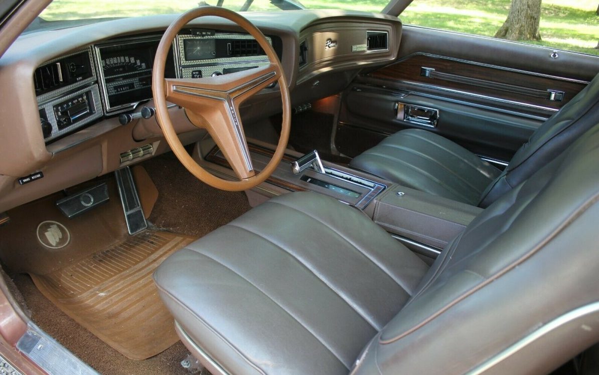 1971 Buick R interior Barn Finds