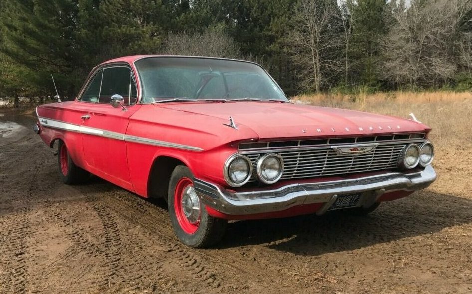409/4Speed 1961 Chevrolet Impala SS Bubble Top Barn Finds