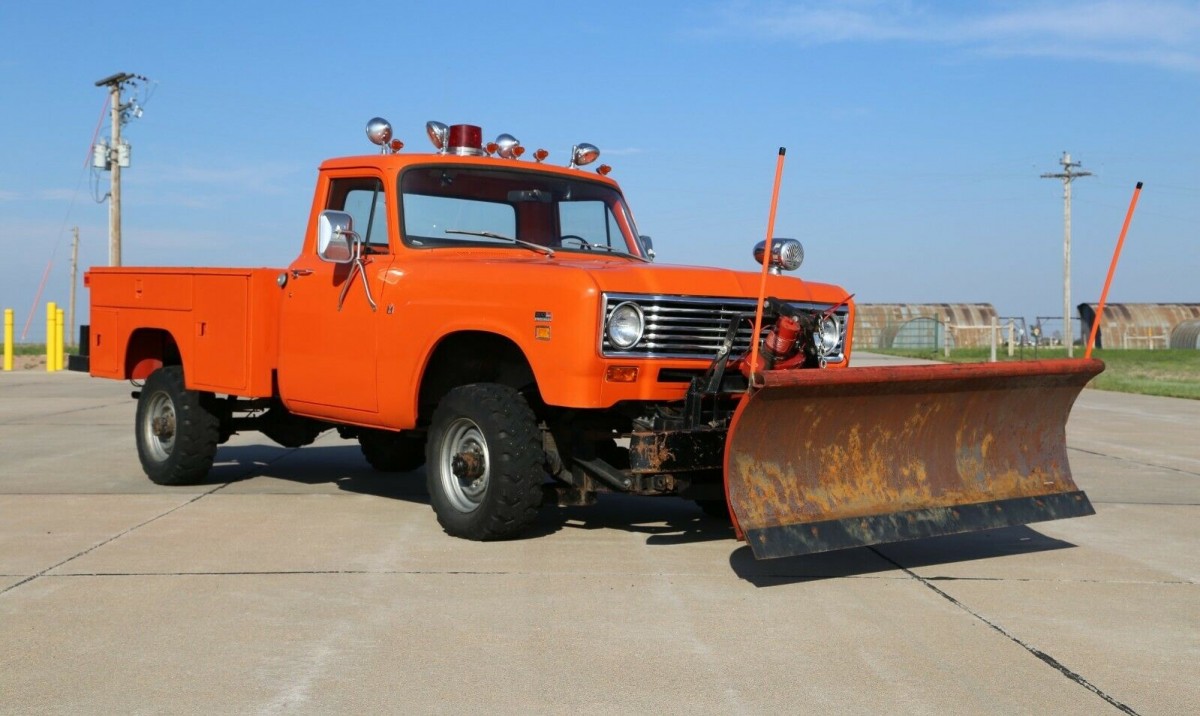 4k Mile Snowplow! 1975 International Harvester 200Series Barn Finds