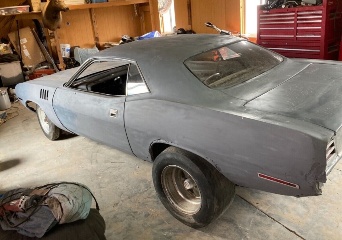 Rolling Project 1971 Plymouth ‘Cuda Barn Finds