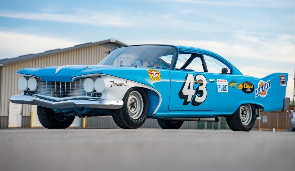 Petty’s Race Car! 1960 Plymouth Fury 43 Barn Finds