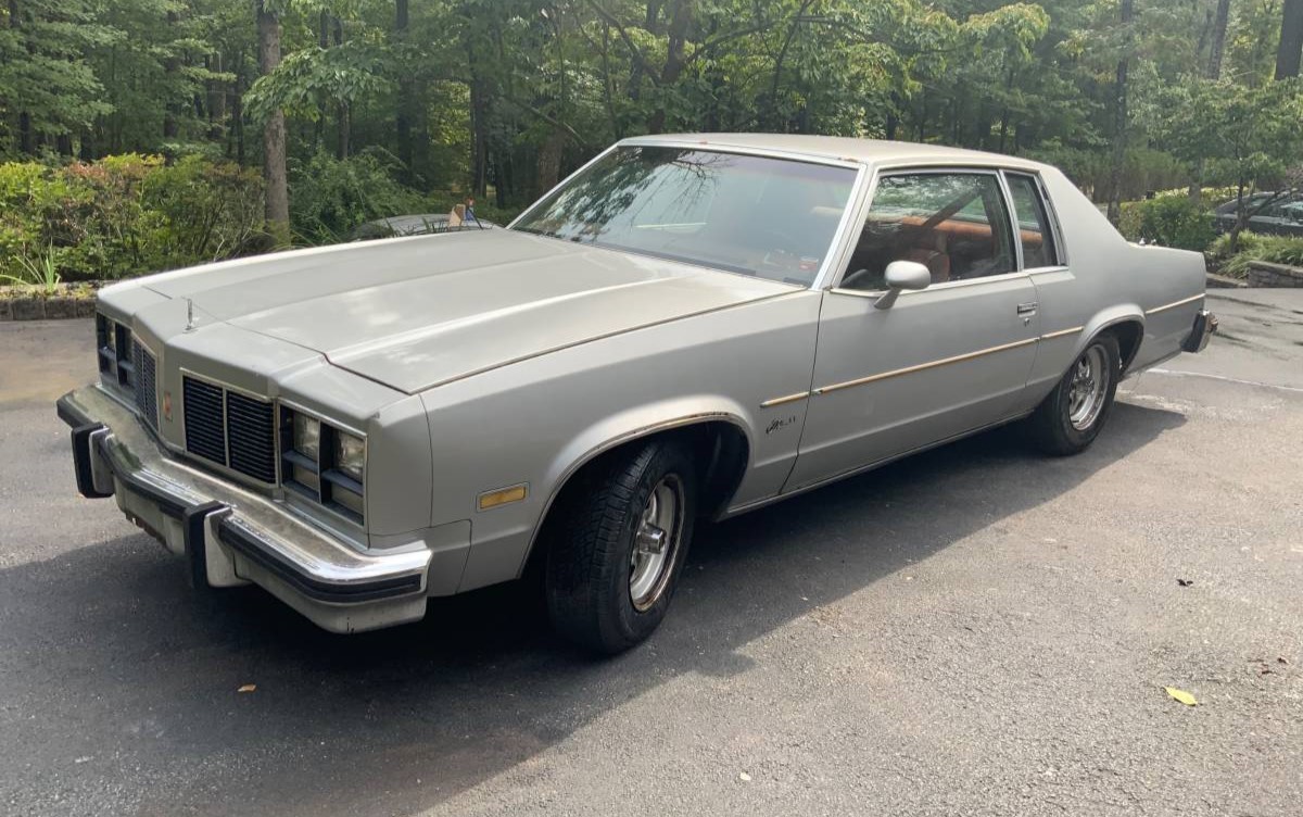 Pace Car Replica Project 1977 Oldsmobile Delta 88 Barn Finds