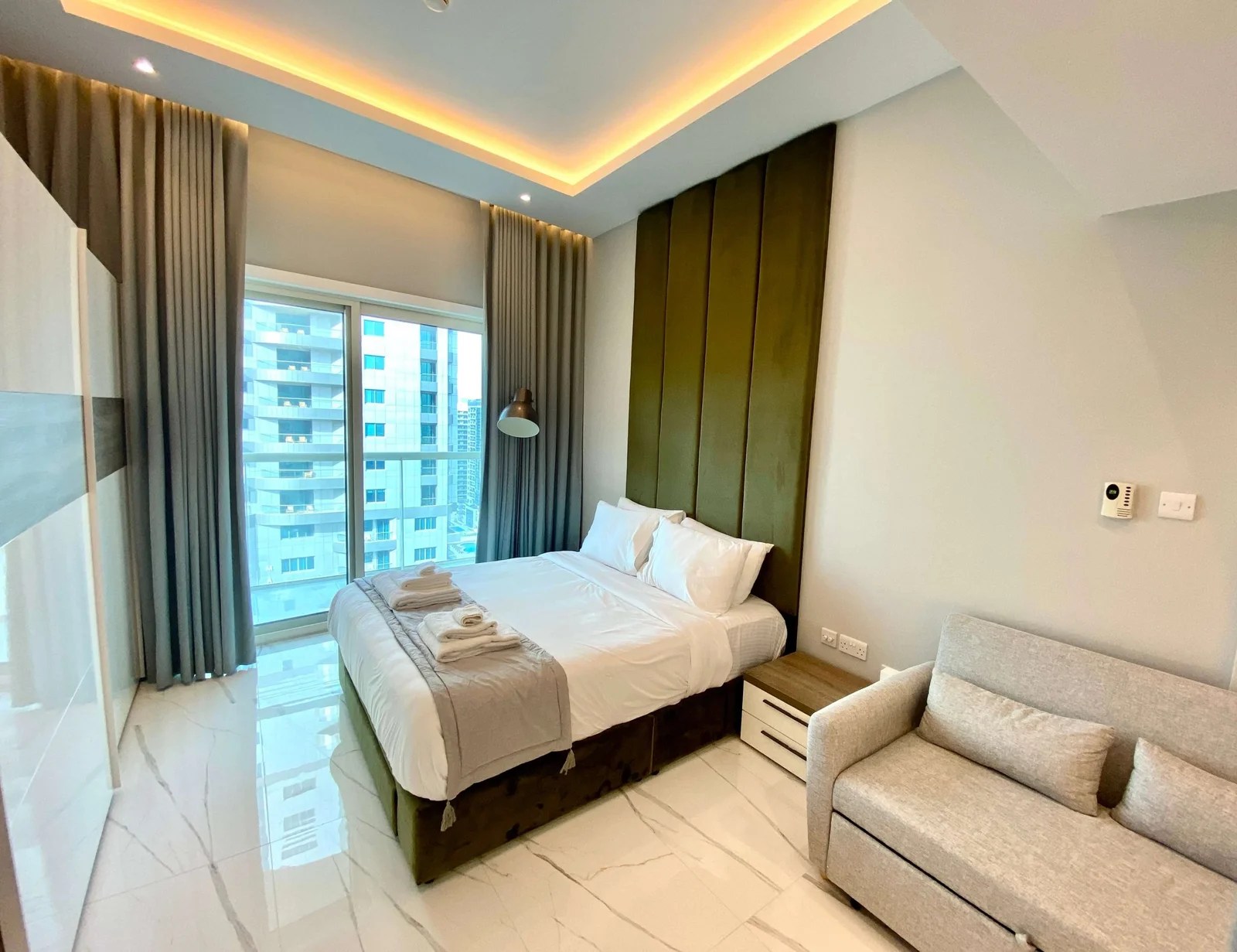 Exclusive Large Studio Apartment Baron & Baron