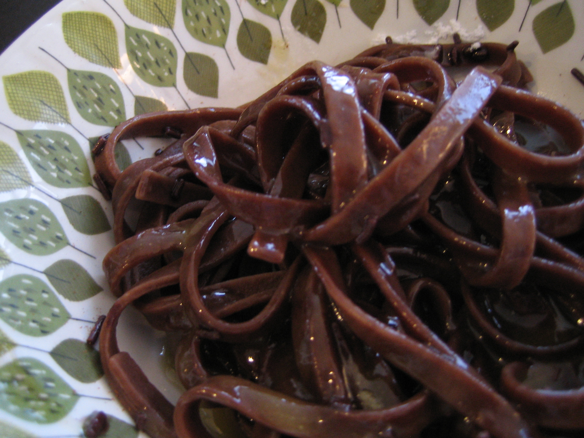 Dark Chocolate Pasta With White Chocolate Sauce (Vegan-Friendly) | Baroquegoddess