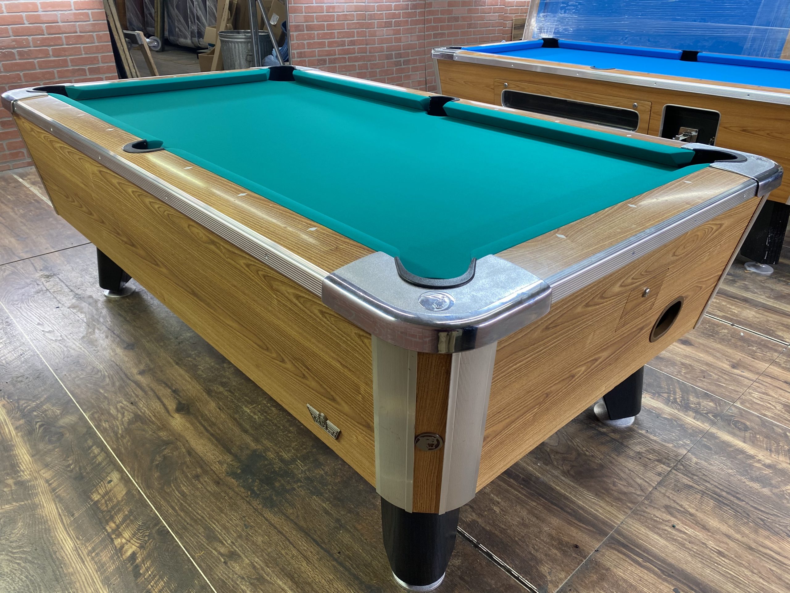 6 1/2 Valley Light Oak Used Coin Operated Pool Table Used Coin Operated Bar Pool Tables