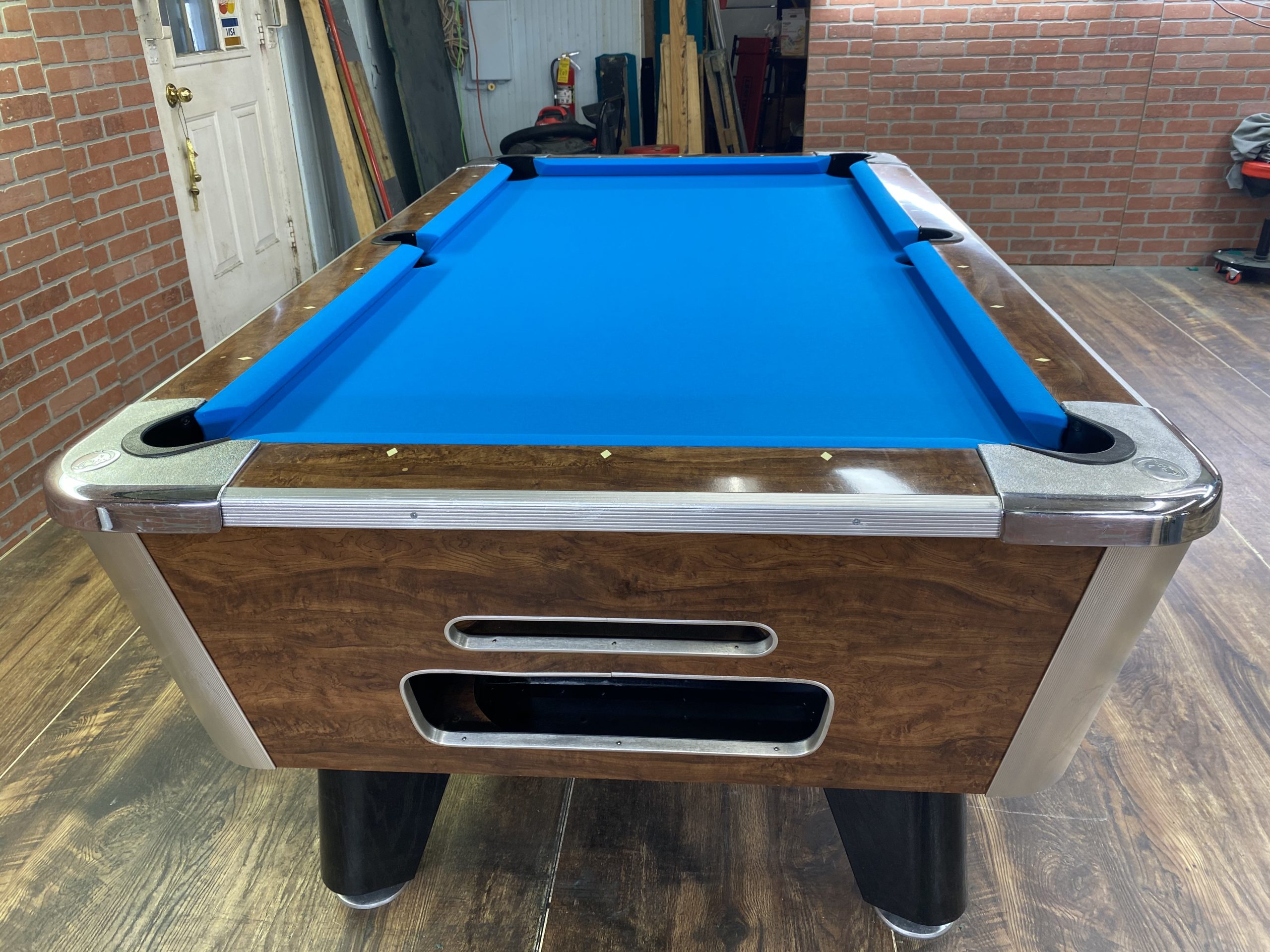 6 1/2 Valley Brown Used Coin Operated Pool Table Used Coin Operated