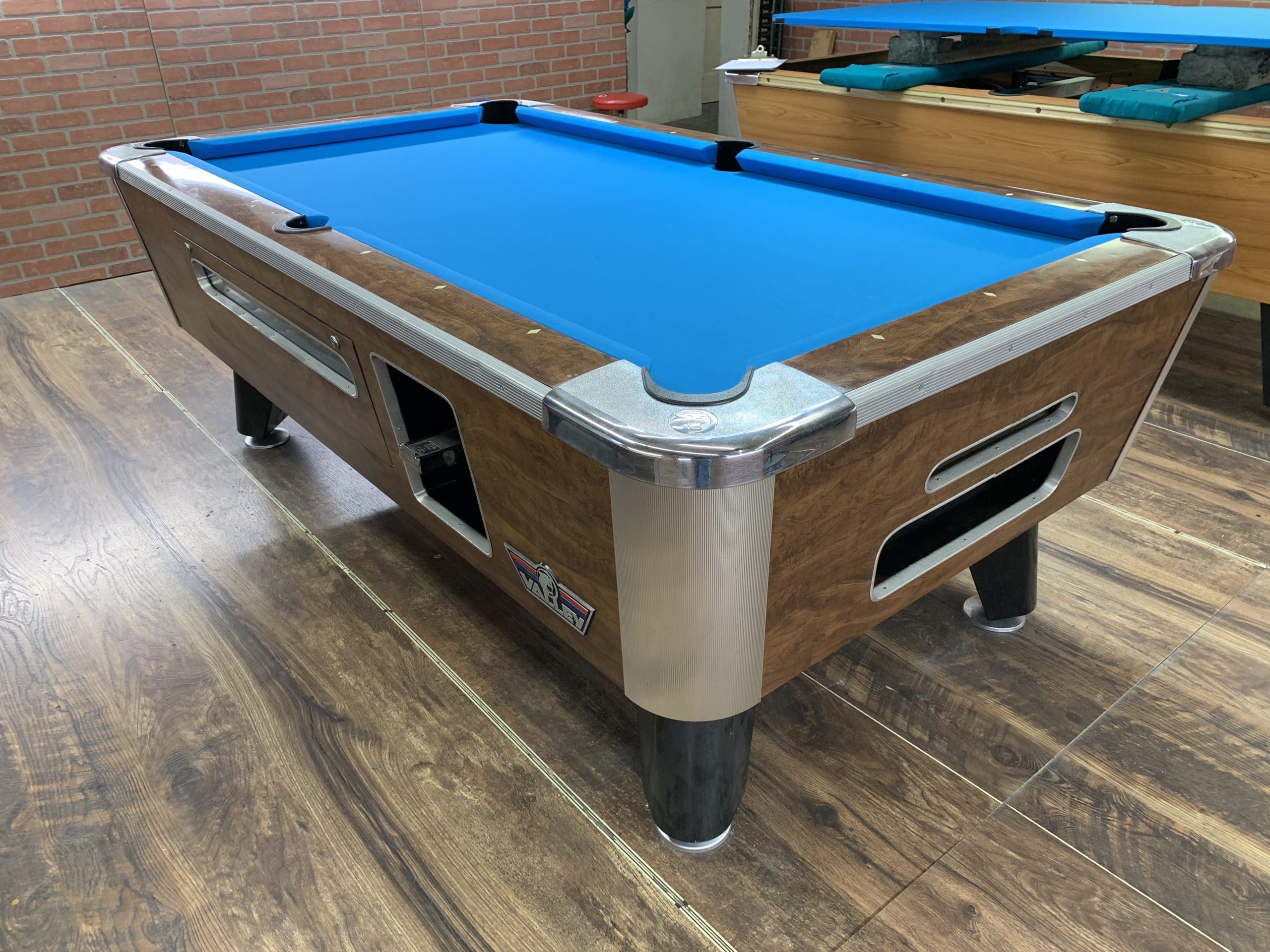 6 1/2 Valley Used Coin Operated Pool Table Used Coin Operated Bar