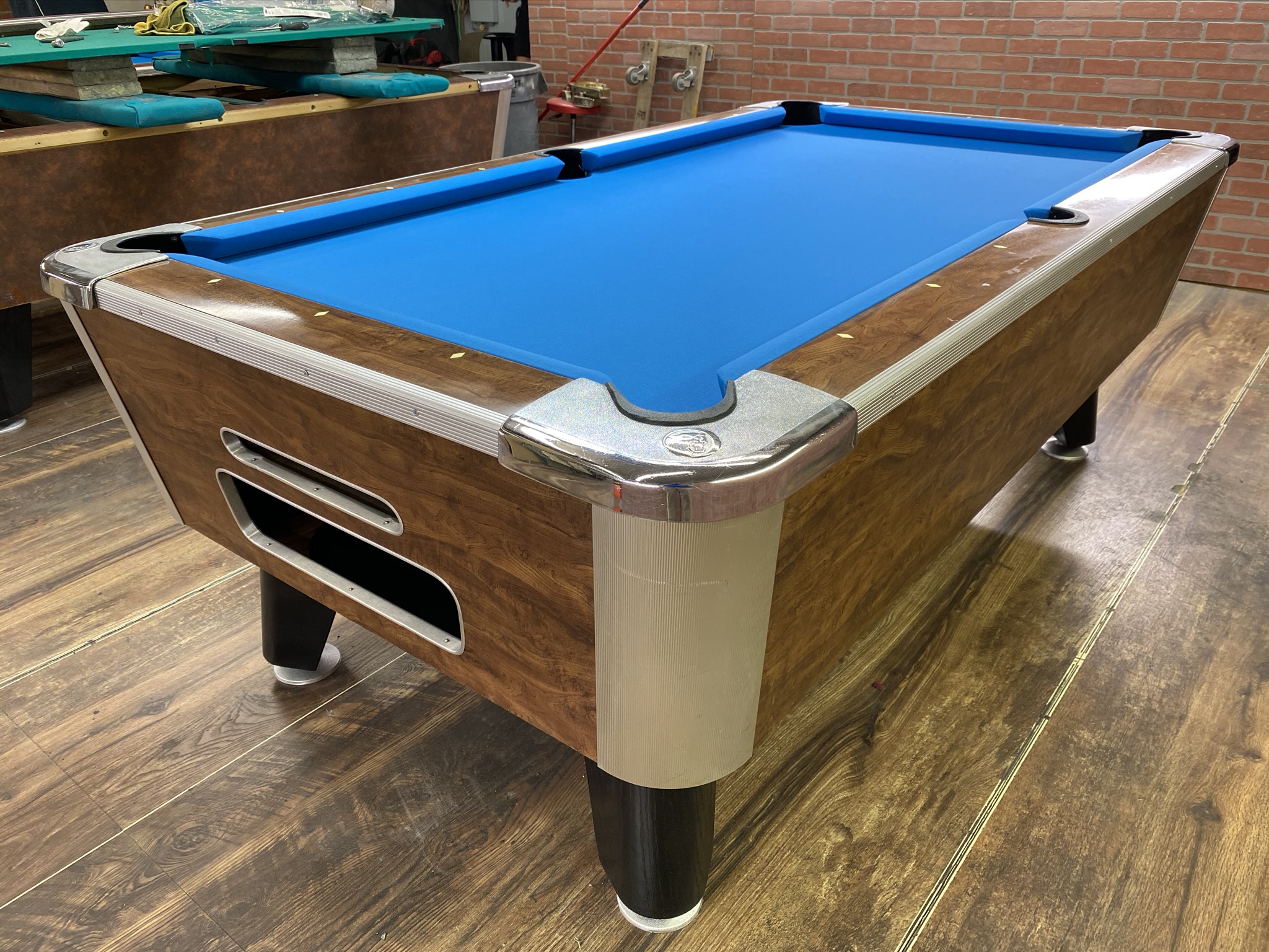 6 1/2 Valley Light Walnut Used Coin Operated Pool Table Used Coin