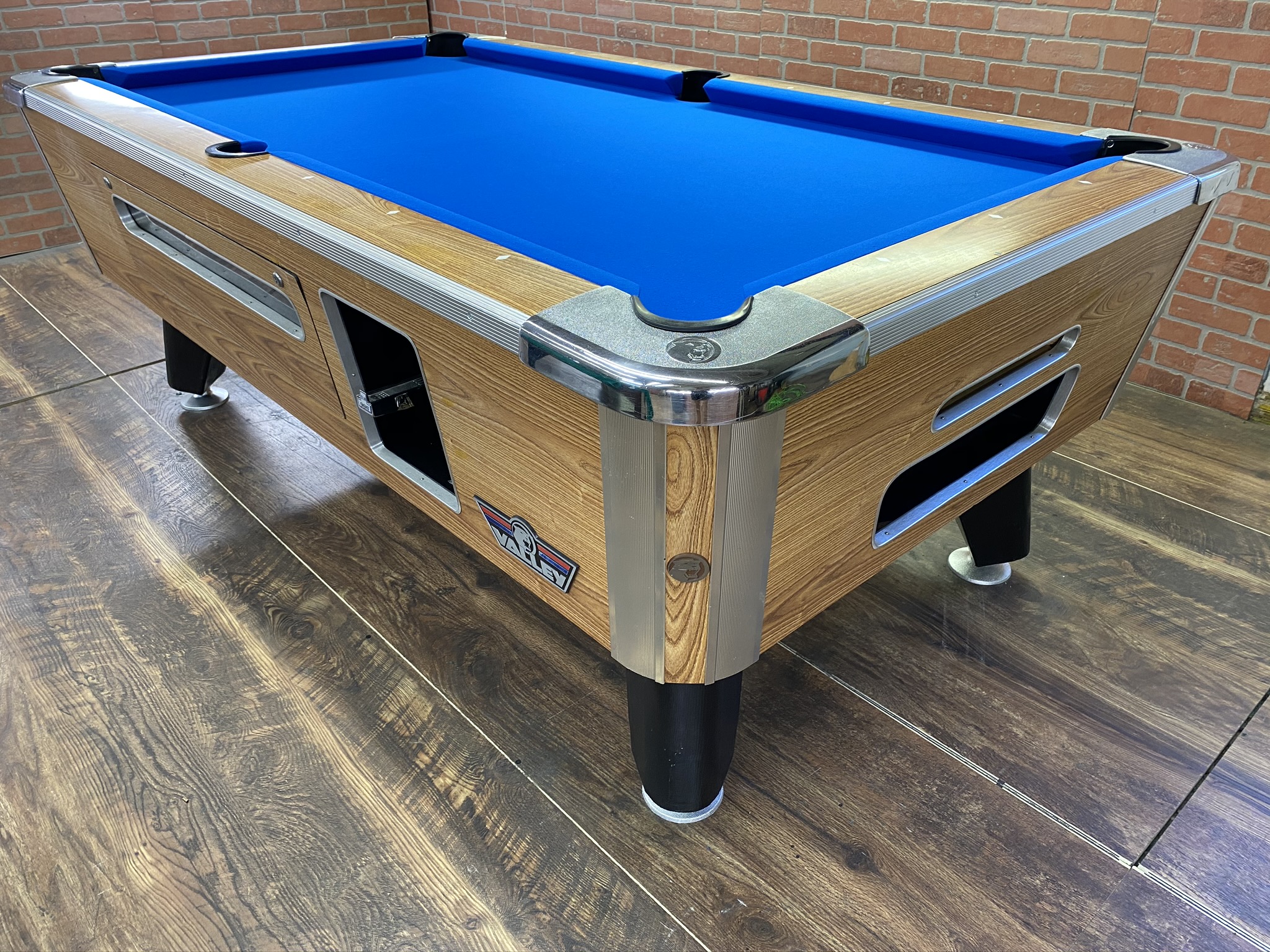 6 1/2 Valley Light Oak Used Coin Operated Pool Table Used Coin