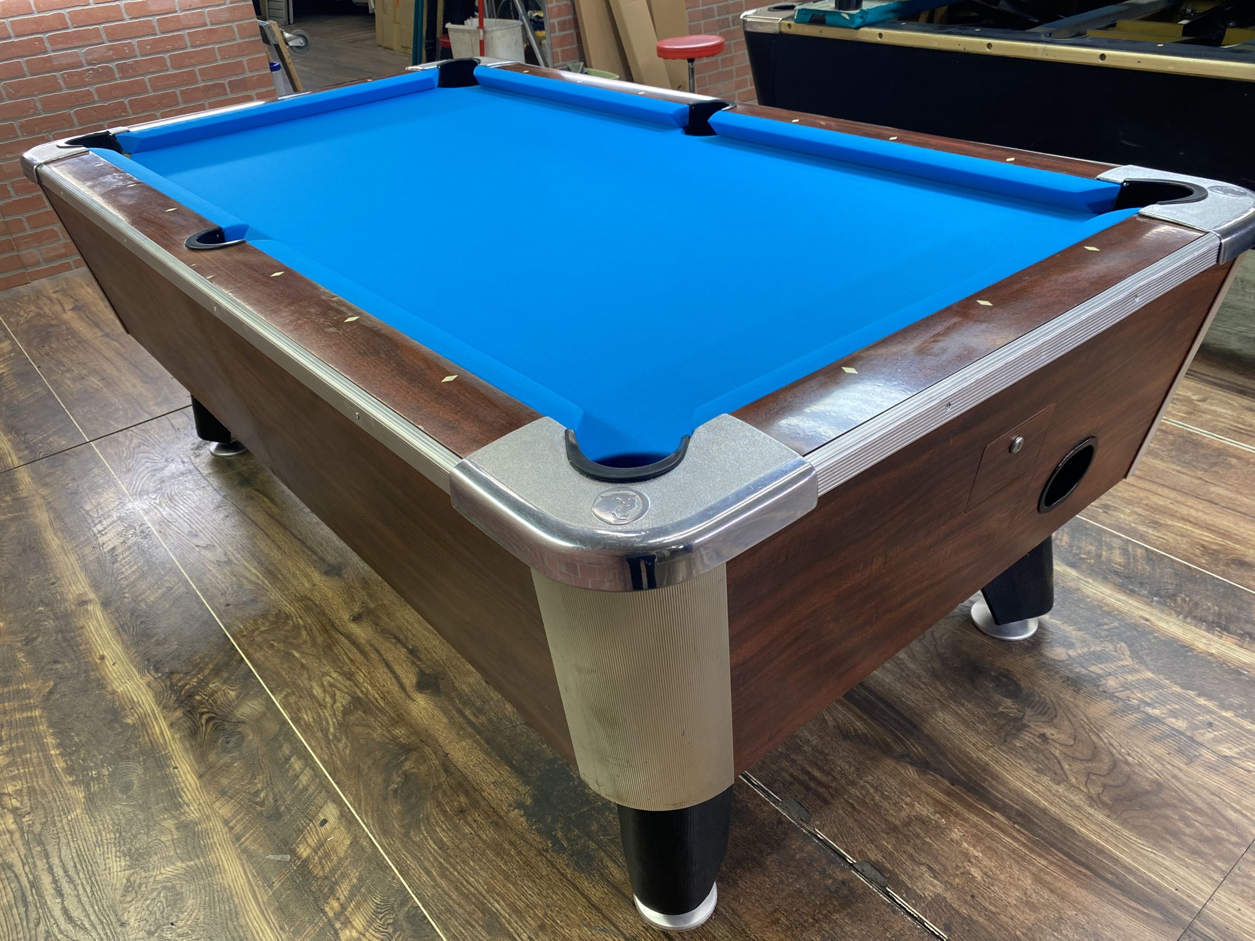6 1/2 Valley Rosewood Used Coin Operated Pool Table Used Coin
