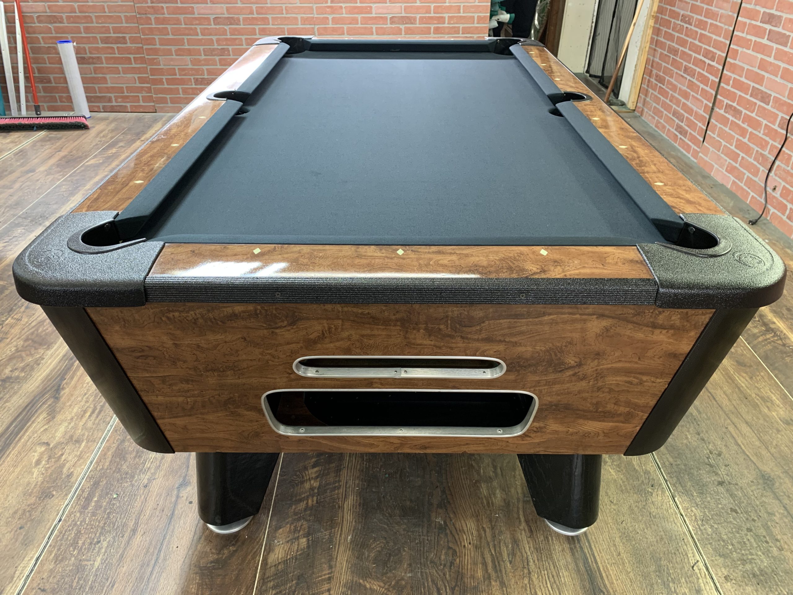 6 1/2 Valley Light Walnut Used Coin Operated Pool Table Used Coin