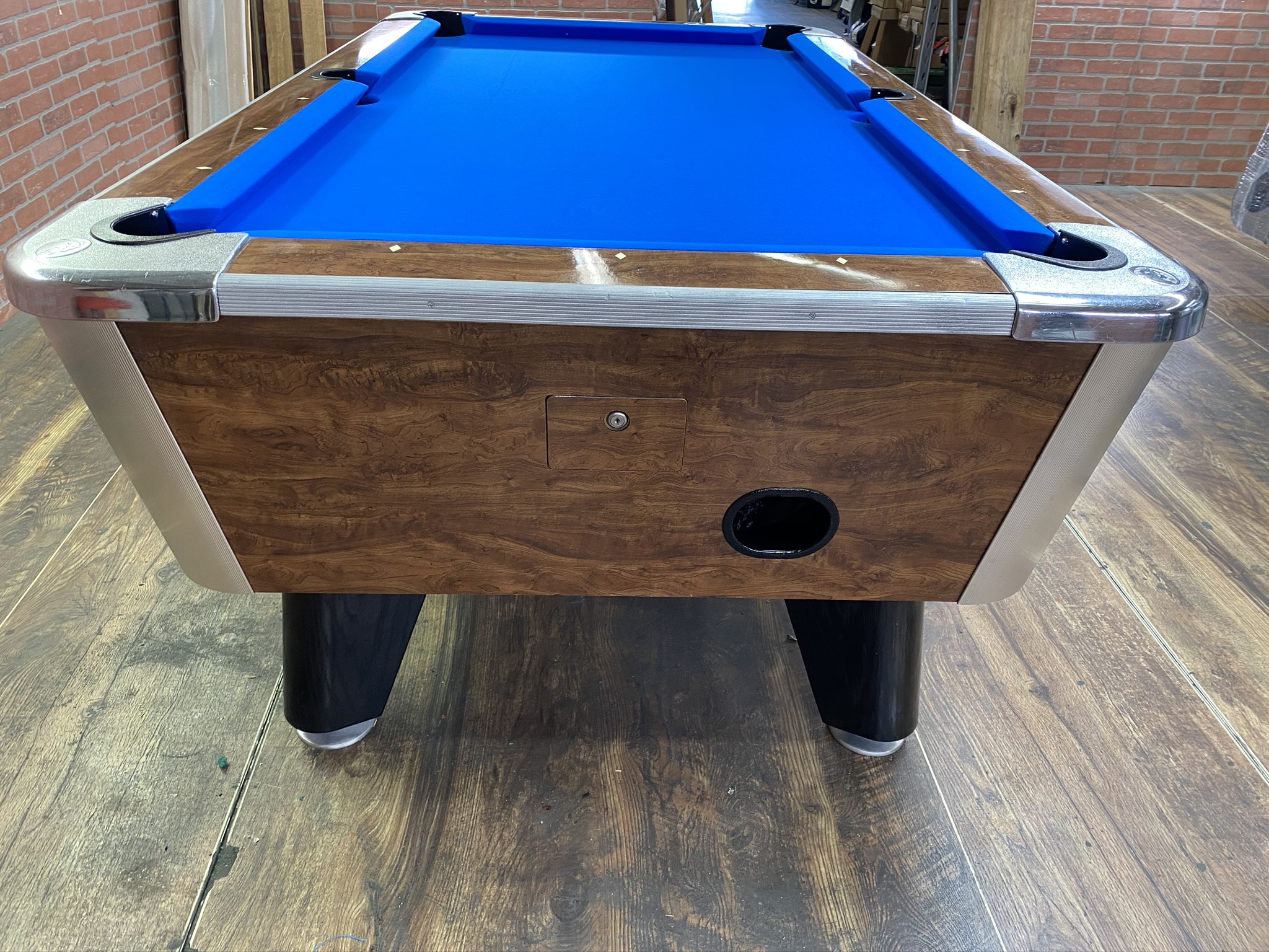 6 1/2 Valley Light Walnut Used Coin Operated Pool Table Used Coin