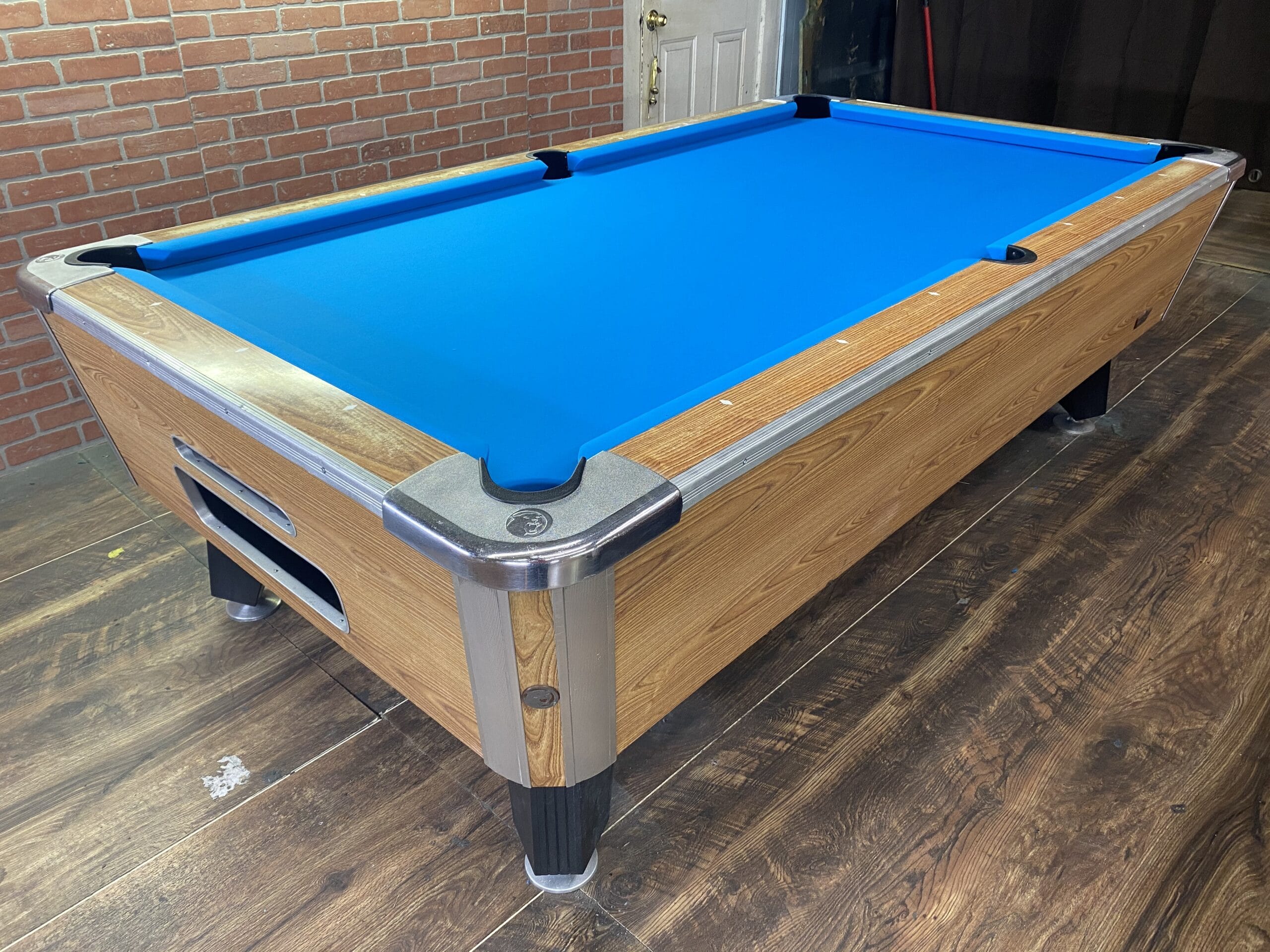 8′ Valley Light Oak Used Coin Operated Pool Table Used Coin Operated Bar Pool Tables
