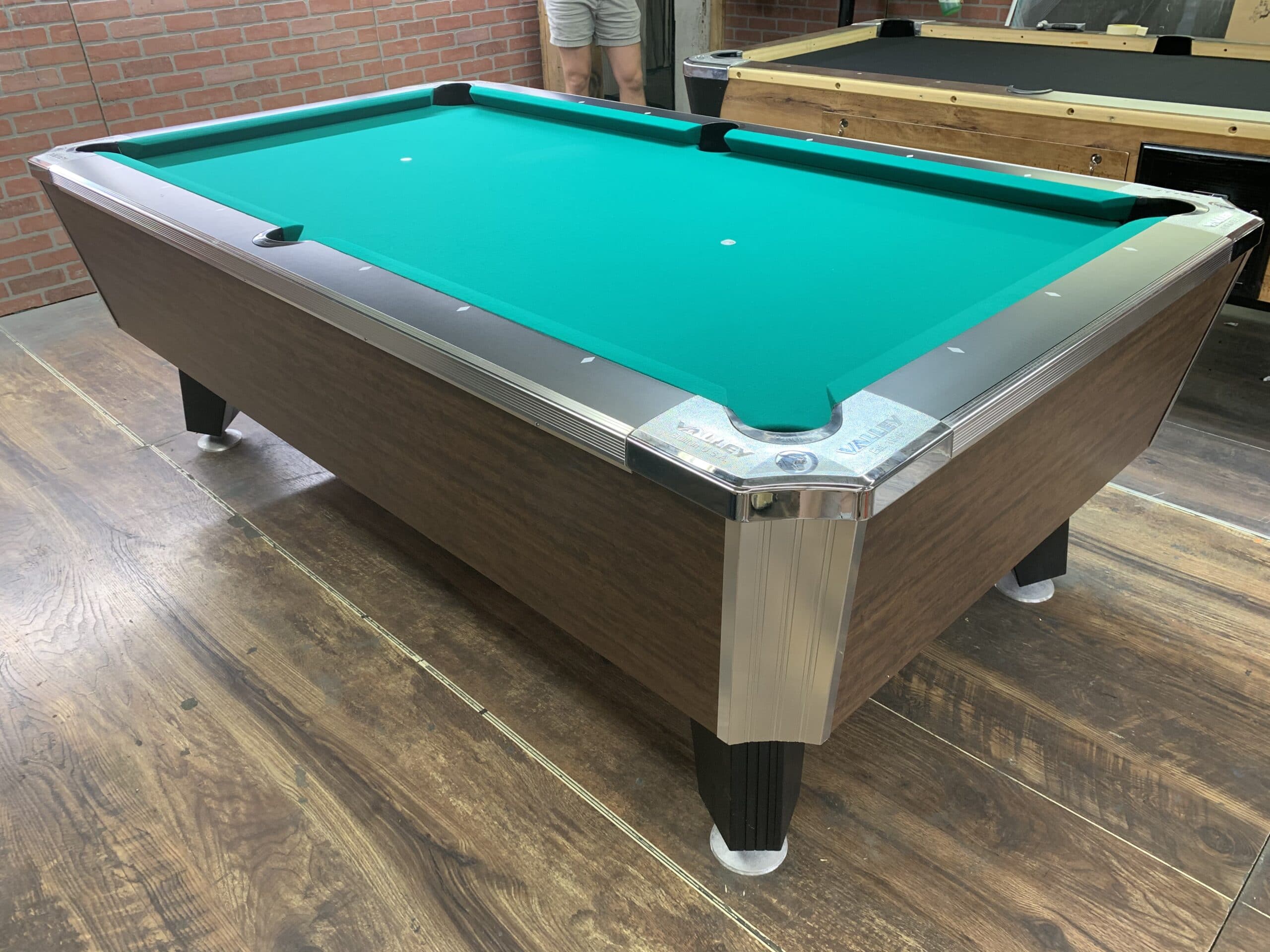 Brand New 7′ Valley Home Bar Box (Highland Maple) Used Coin Operated