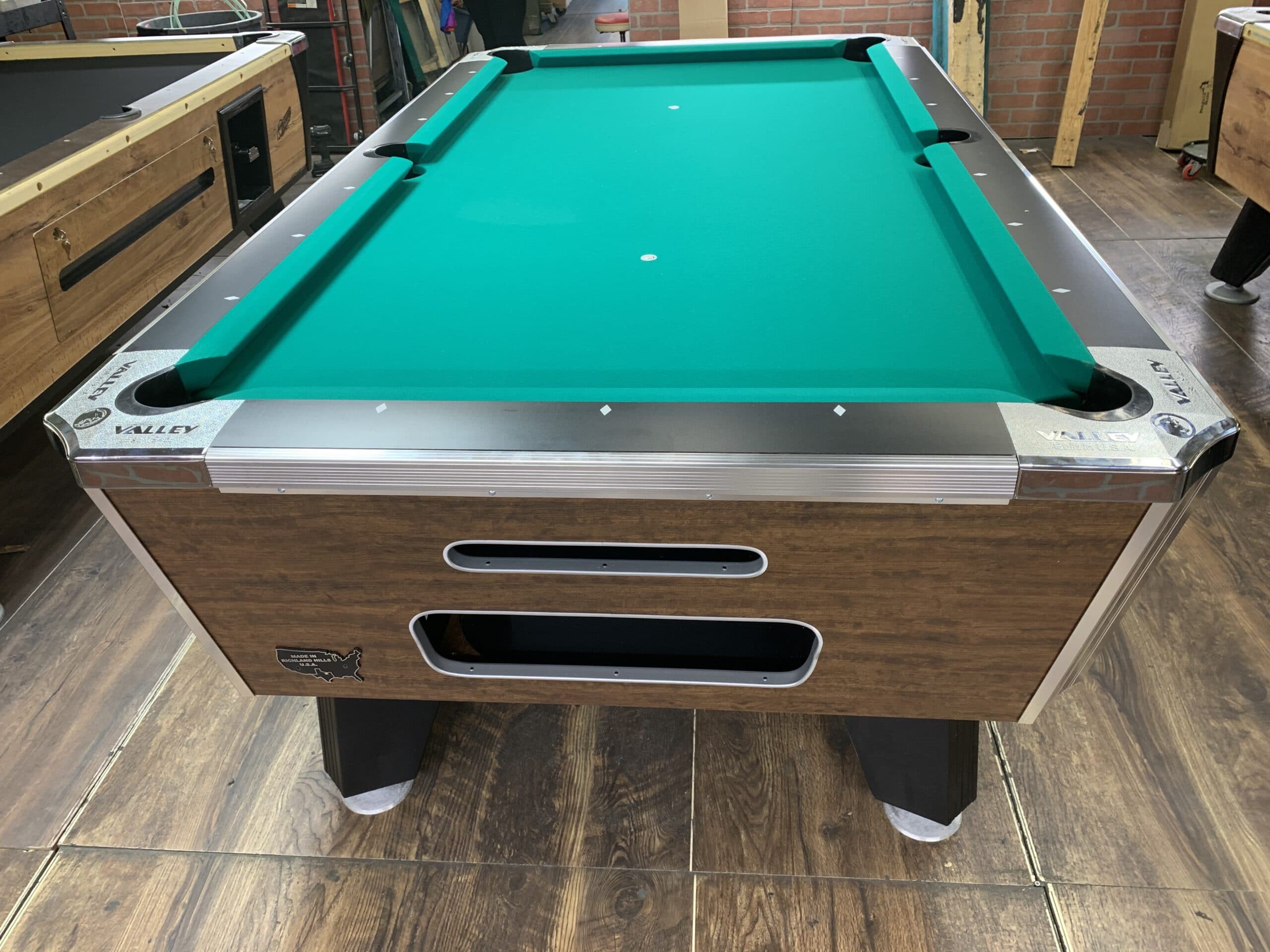 Brand New 7′ Valley Home Bar Box (Highland Maple) Used Coin Operated