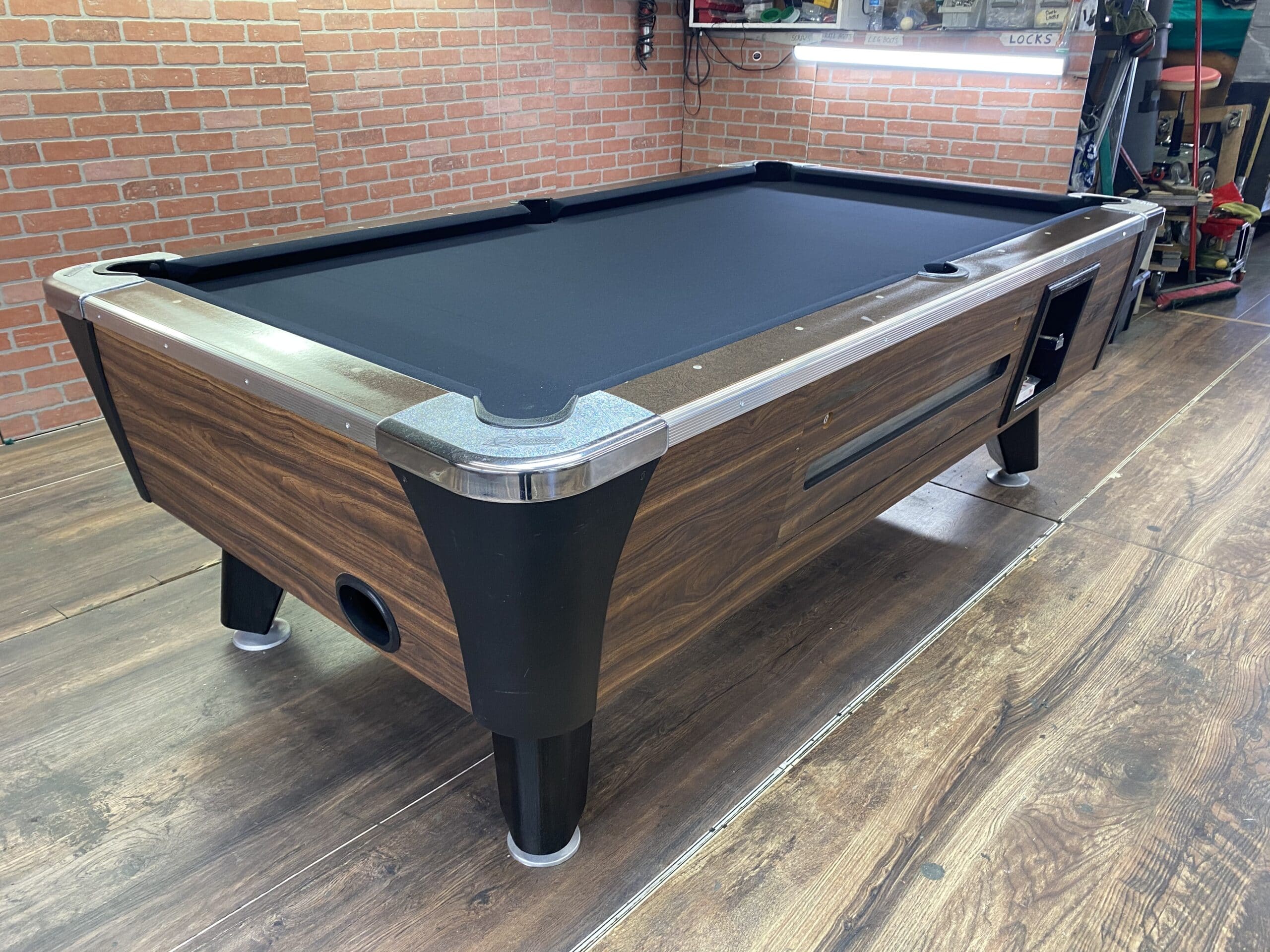 7′ Dynamo Walnut Used Coin Operated Pool Table Used Coin Operated Bar