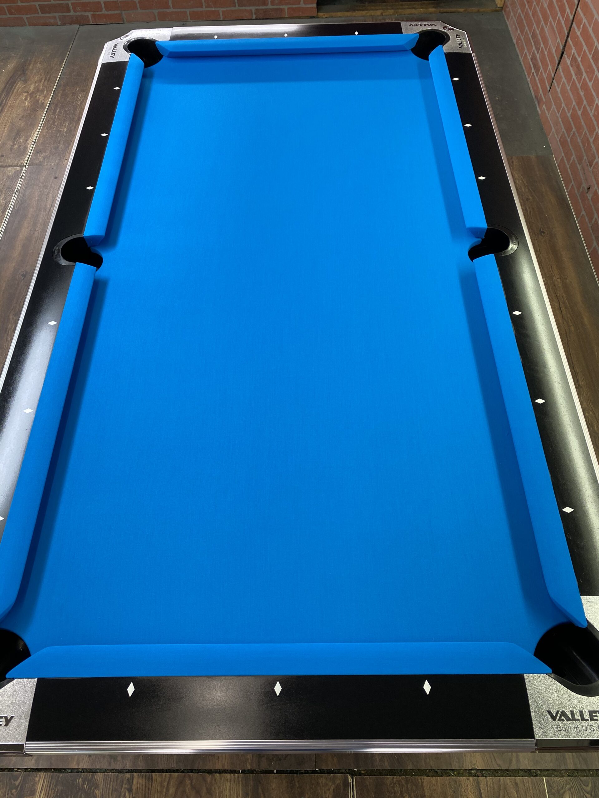 Valley pool table trim vanlasopa