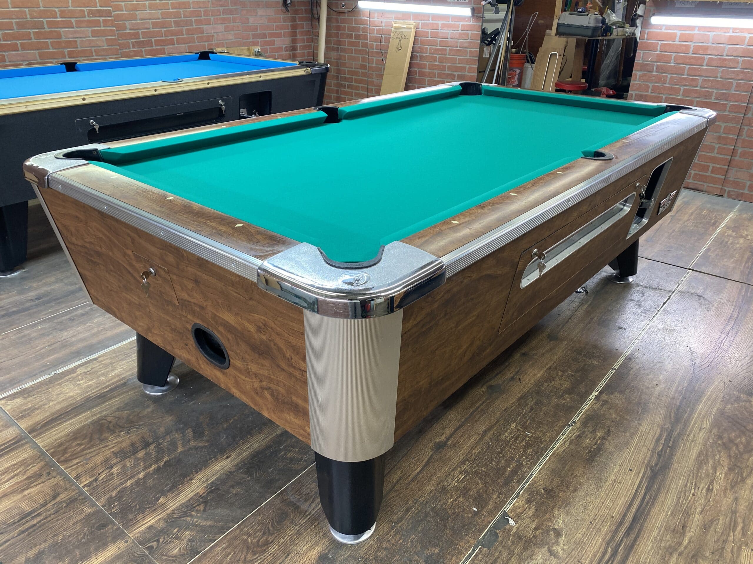 7′ Valley Walnut Used Coin Operated Pool Table Used Coin Operated Bar