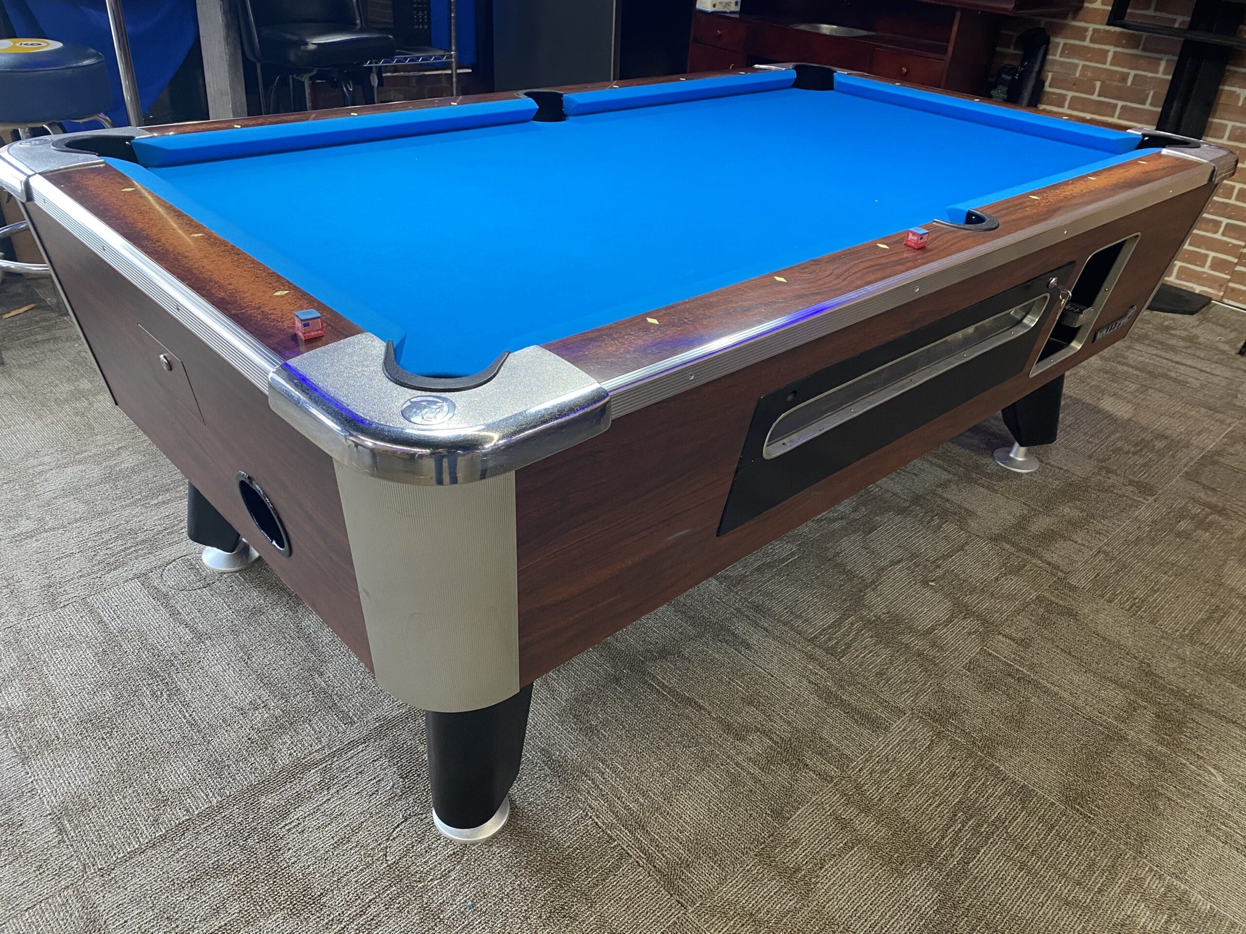 6 1/2′ Valley Rosewood Used Coin Operated Pool Table Used Coin Operated Bar Pool Tables