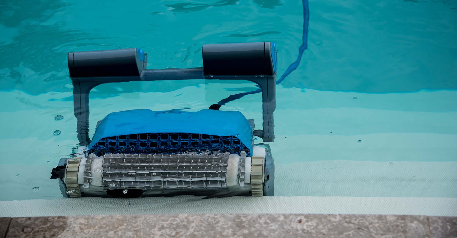 How Do You Clean A Fibreglass Pool? Barrier Reef Pools