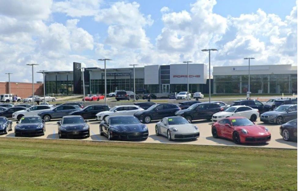 Police actively searching for offender who fled on foot after vehicles