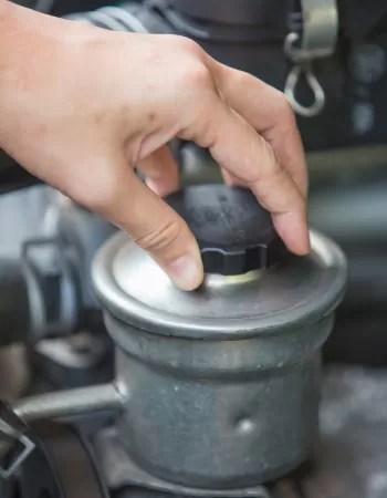 How to Fix a Power Steering Fluid Leak - Bar's Leaks