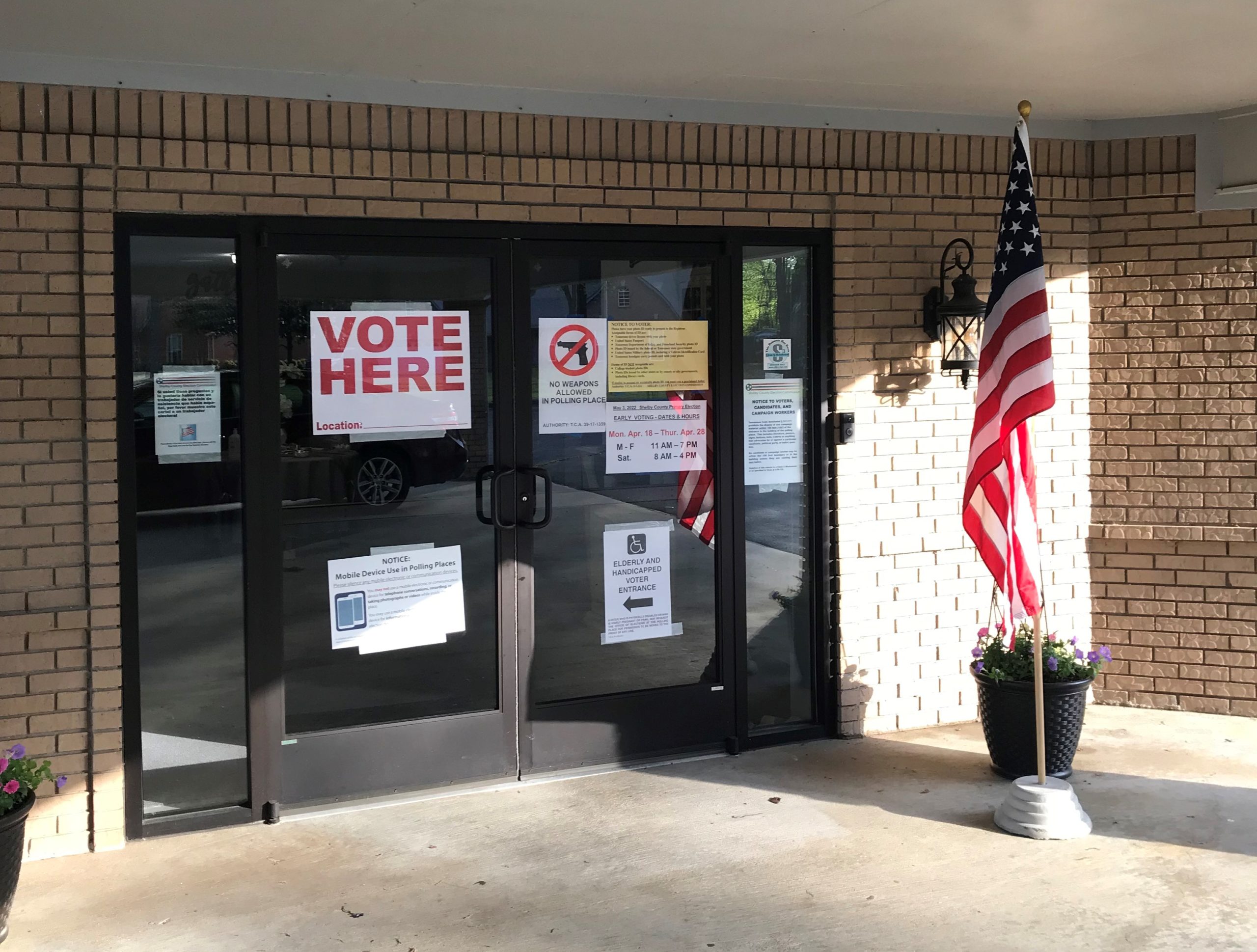 Harris defeats challenger Moody in primary election for county mayor