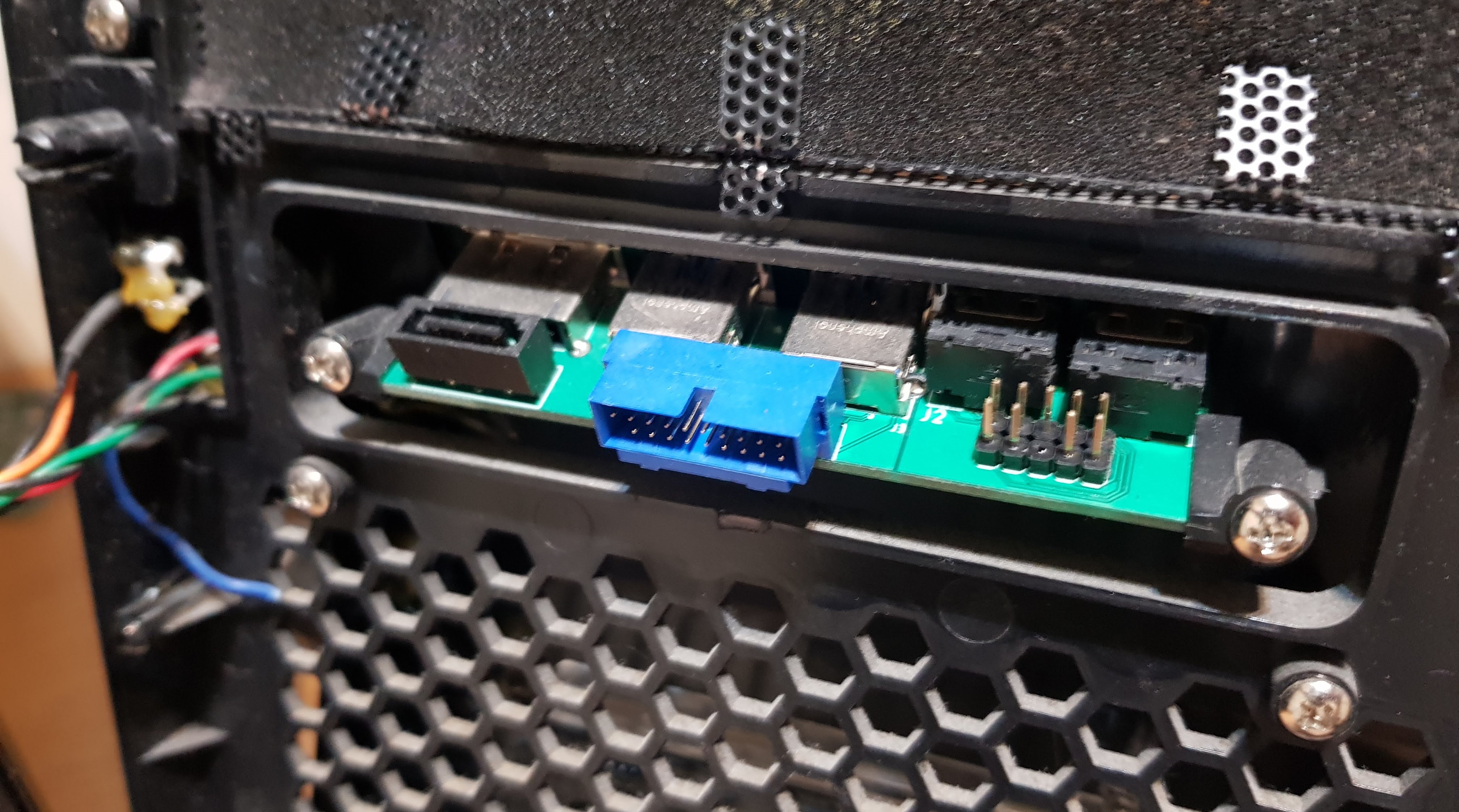 NZXT Gamma USB 3.0 Casemod · Dylan Bartlett