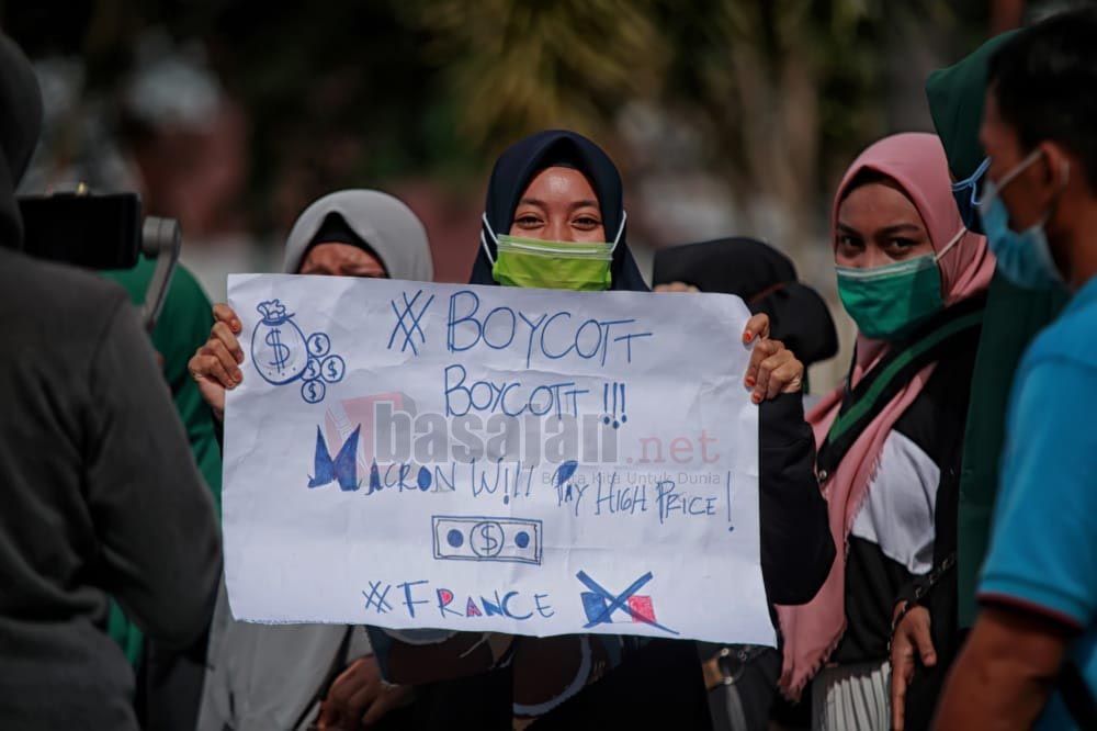 Foto Aksi Protes Terhadap Macron di Aceh Barat