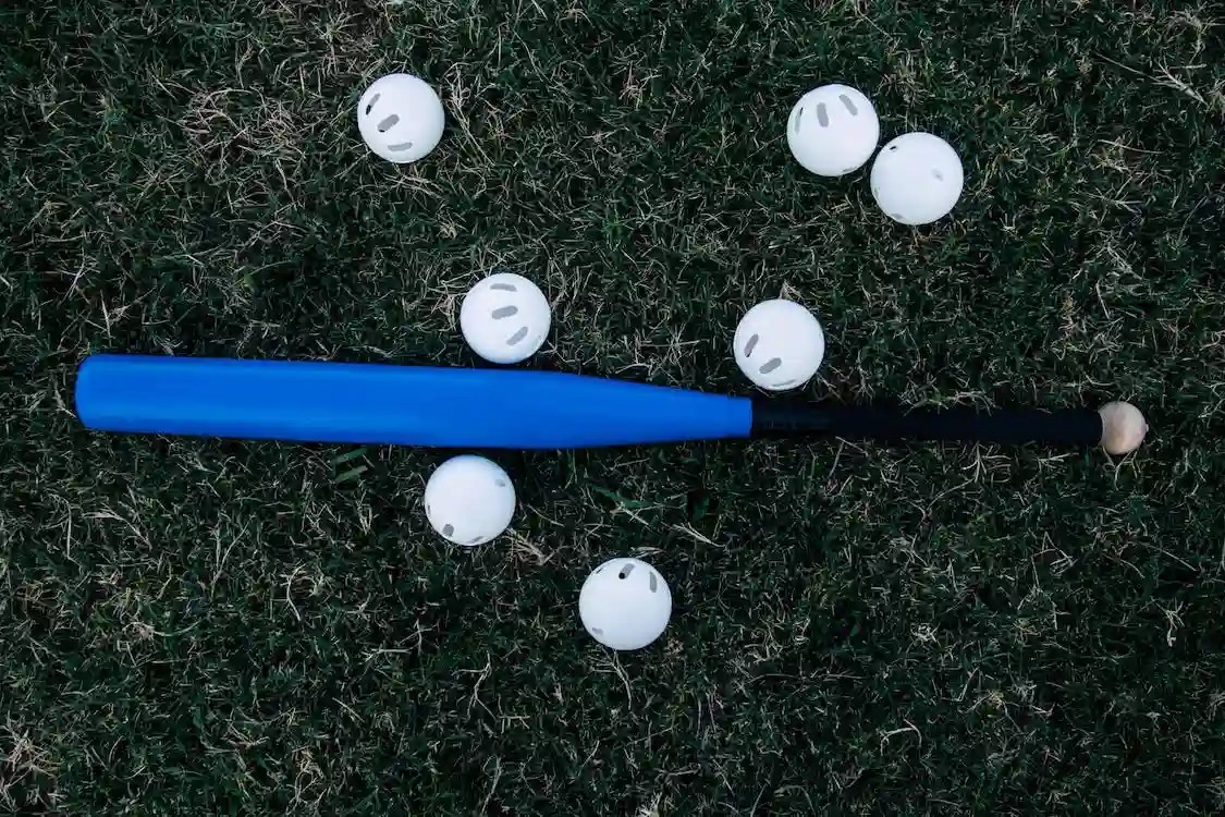 Unveiling The Best In Baseball Wooden Vs Aluminum Bats Compared BASEBALLPROPICKS