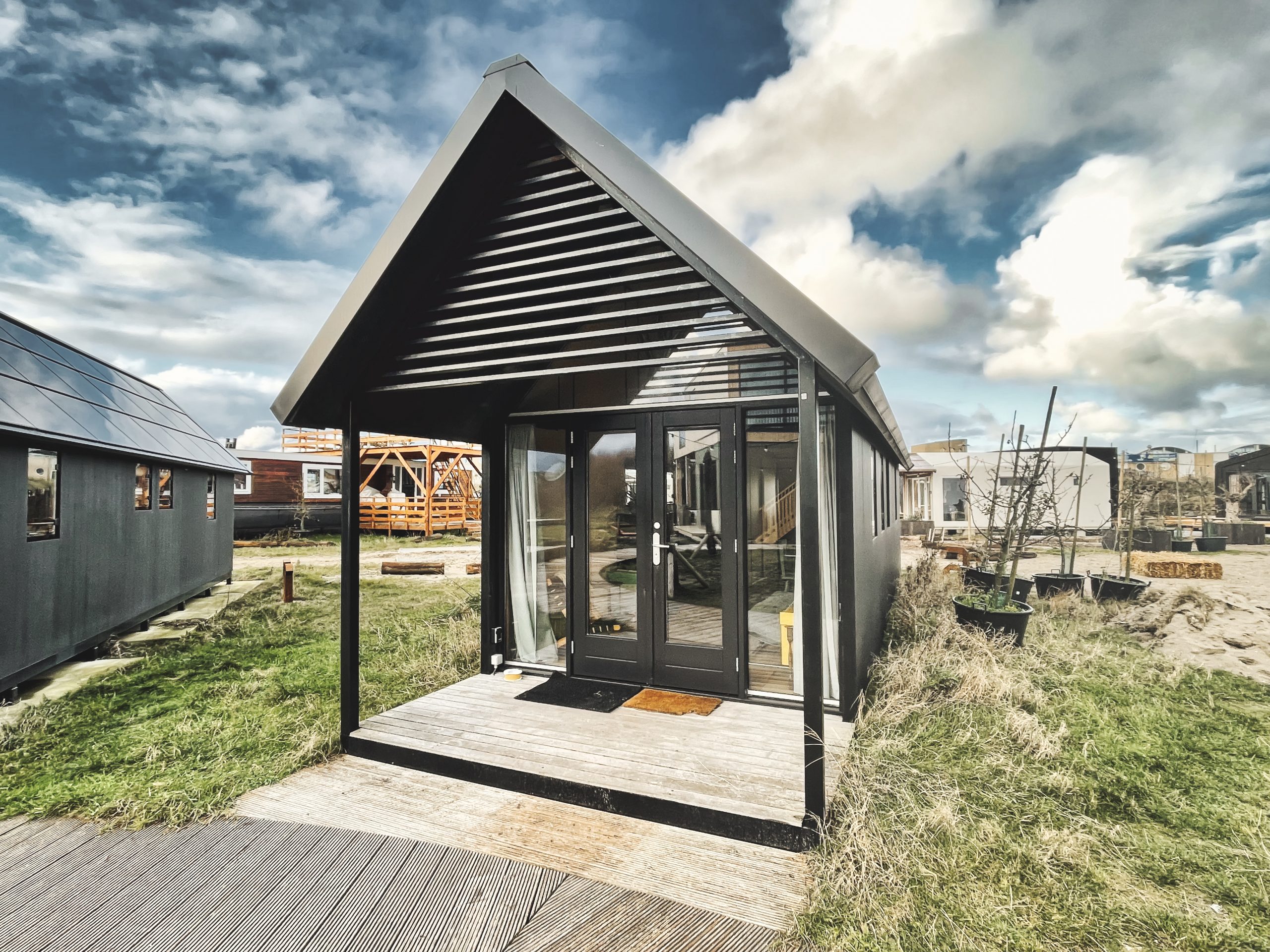 Basecamp Tiny House Eco Resort I Basecamp IJmuiden