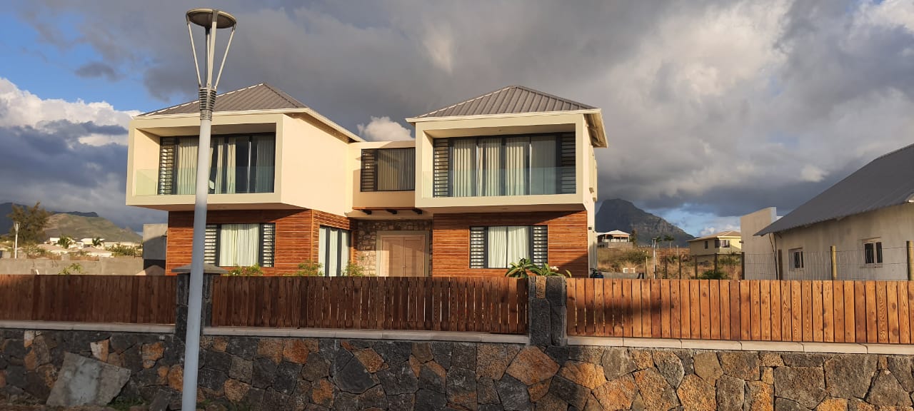 Jardins d'Anna BASE Properties Ltd.